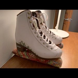 Girls Size 3 Bladerunner Ice Skates